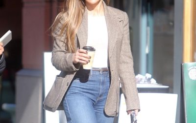 No, Not Black Boots: J.Lo Just Crowned a Chicer Shoe Trend to Wear With Wide-Leg Jeans in 2026