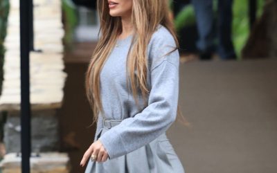 What Shoes Look Best With Extra–Wide-Leg Pants? Jennifer Lopez Has Your Answer