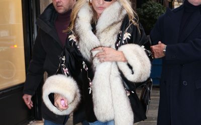 In Paris, Cigarette Jeans Are in Heavy Rotation—Wear Them With This Anti-Trend Shoe to Look Like a Local