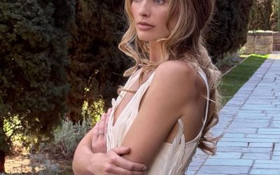 Margot Robbie’s New Petri-Dish Shoes Are the Antithesis of Barbie Heels