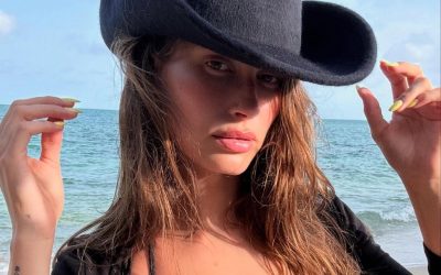Hailey Bieber and Kourtney Kardashian Just Cosigned Summer’s Juiciest Nail Trend