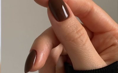 The Chicest People I Know Are All Wearing Chocolate Almond Nails Right Now