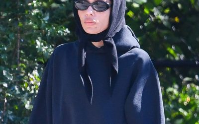 It’s Official: This Is the Specific Pant Trend and Color People Will Wear Instead of Jeans This Winter