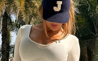 Black Is Classic, But J.Lo’s Legging Color Is the Secret to Looking Rich at Pilates This Winter