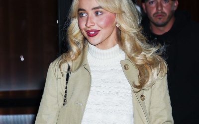 How to Make This Anti-Trend Skirt Style Look Elegant Instead of Dated This Winter