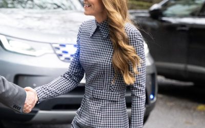 Kate Middleton Just Broke With Tradition and Wore the Chicest Mismatched Shoe-and-Bag Combination