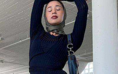 This Is the Low-Key Dress Trend Everyone Wears With Boots in the Winter