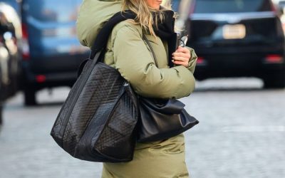 Sorry, Leggings—Jennifer Aniston Just Proved White Trainers Look Best With These Jeans