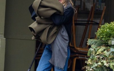 Not Stovepipes, Not Skinny—Jennifer Aniston Just Wore the Denim Trend That Looks Best With Heeled Boots